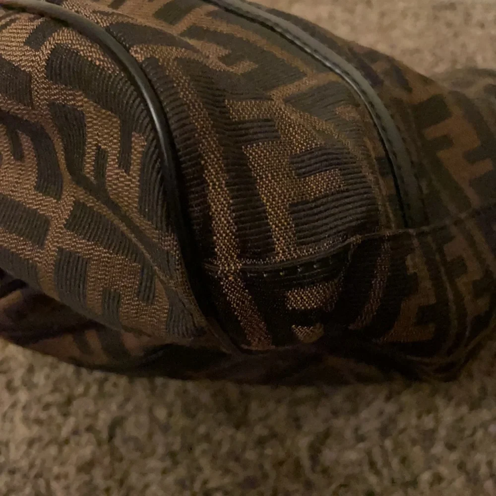 Fendi Bag - Picture 15 of 16